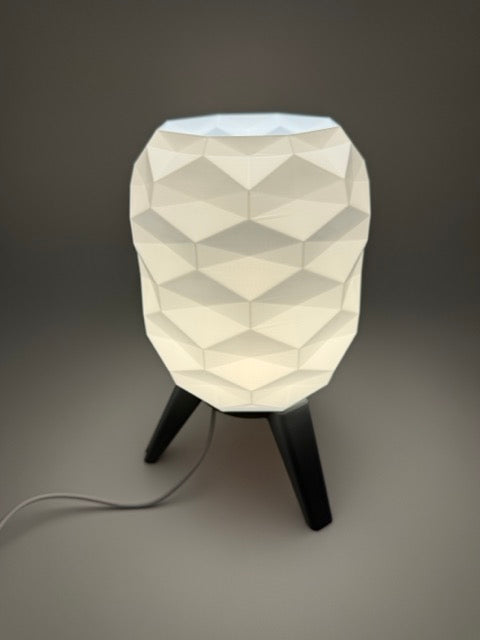 Design Tafellamp 'Switch' met Geometrisch Patroon en Zwart Onderstel – Moderne Sfeerverlichting