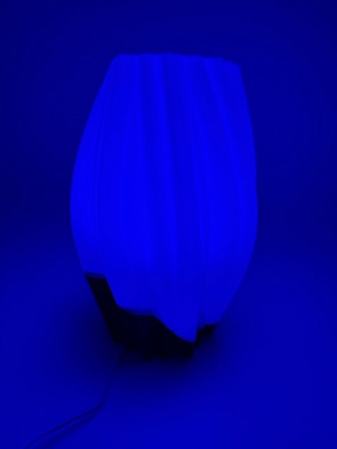 Design Tafellamp 'Waves' met Kleurenwissel en Afstandsbediening – Moderne Sfeerlamp