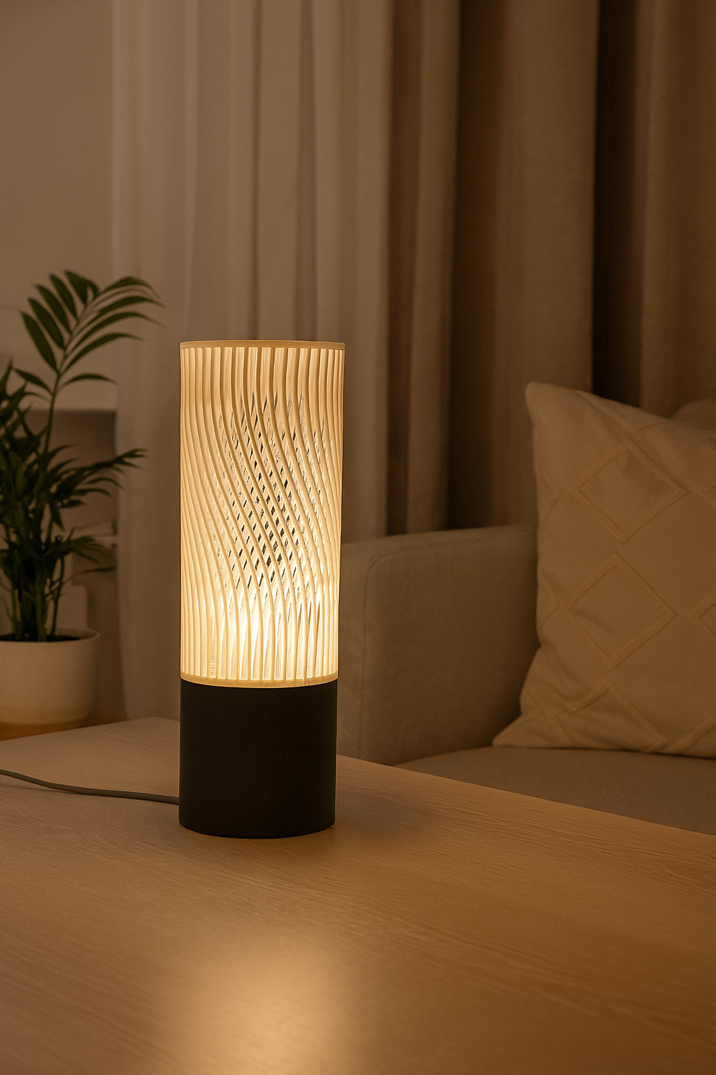 Moderne Tafellamp 'Spiral' met Opengewerkt Cilinderdesign en Grijze Voet – Stijlvolle Sfeerverlichting